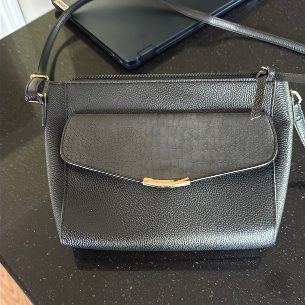 Elegant Black Leather Handbag